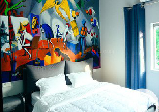 新郑对于酒店的墙体彩绘而言更注重哪些方面？